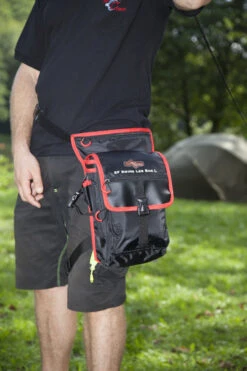 Iron Claw SF Swing Leg Bag -Kinetic Verkaufsgeschäft 7145 756 detailYnYLofiTiQuip 1280x1280